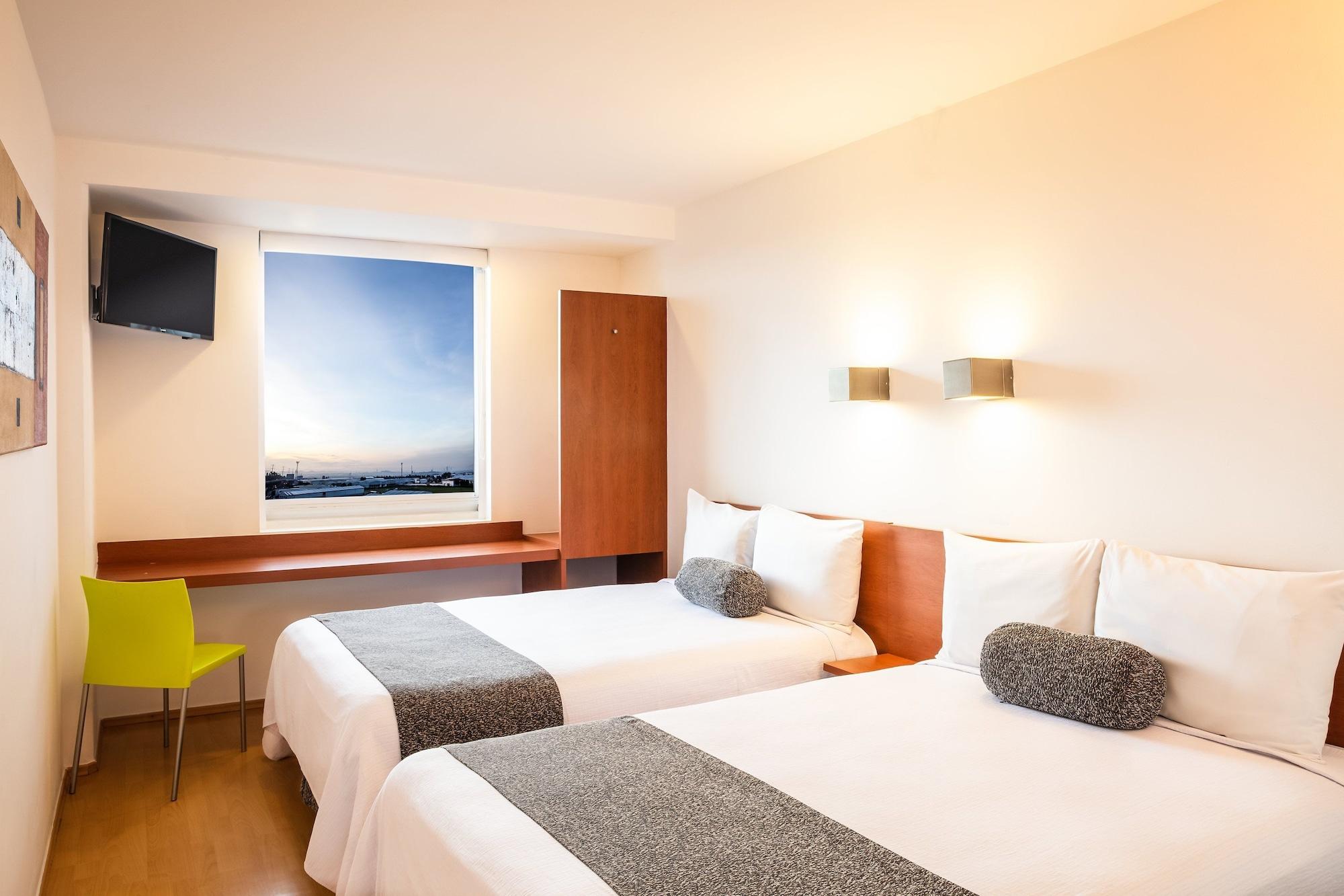 One Puebla Finsa Hotel Exterior photo