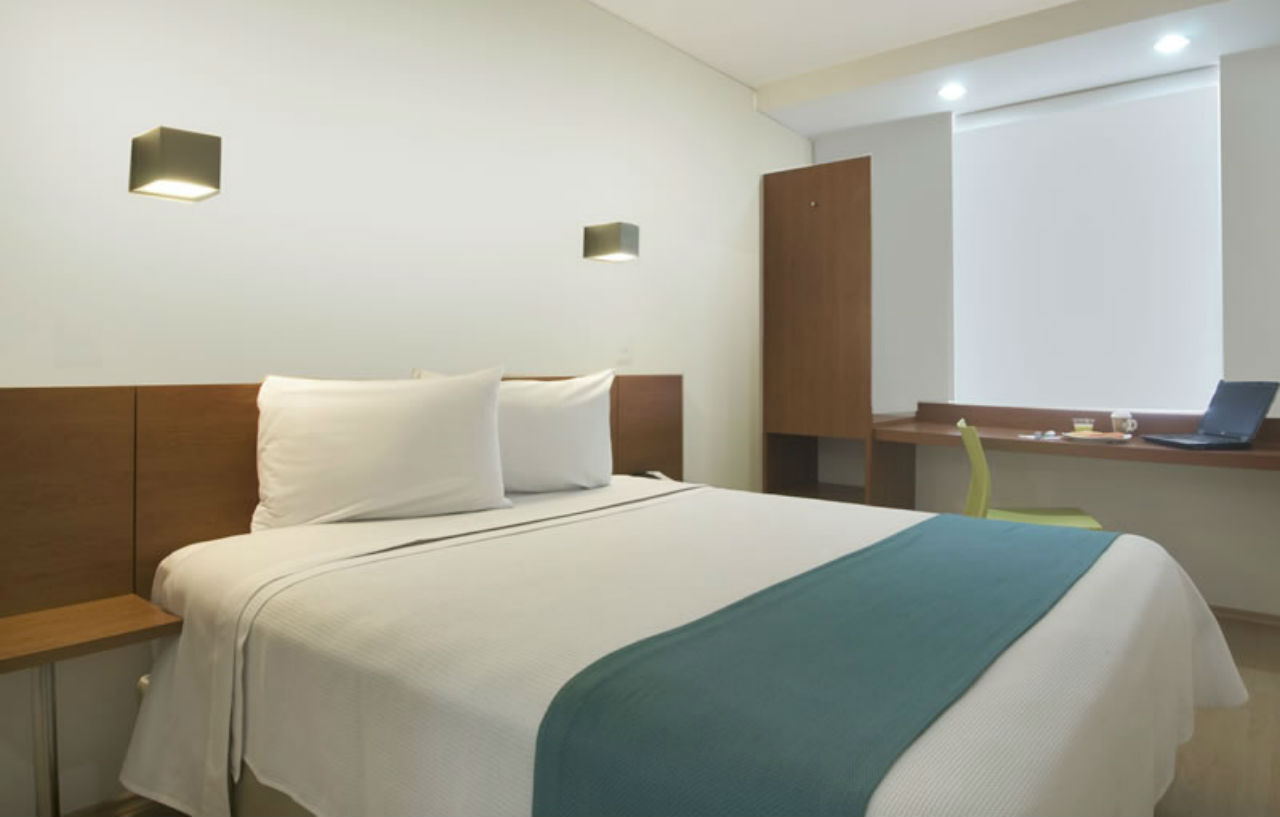 One Puebla Finsa Hotel Exterior photo